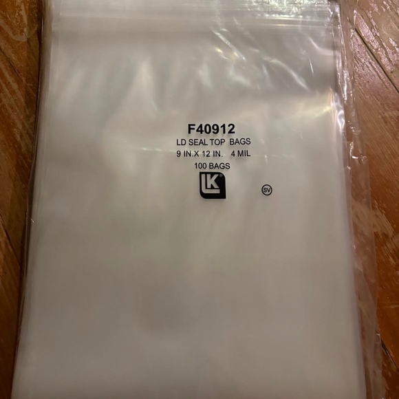 Polybags 4 Mil Zipper Sealed 9" X 12" 100 Pack New - Picture 2 of 5